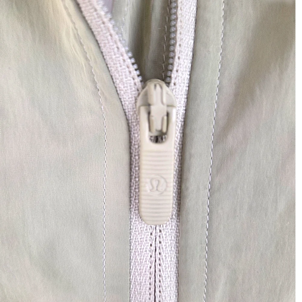Lululemon Evergreen Anorak Packable Jacket Pullover Womens 8 Green Windbreaker - Picture 11 of 16